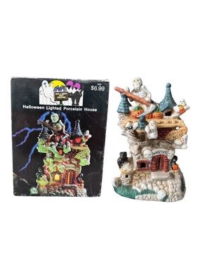 Vintage 1995 Halloween Lighted Porcelain House